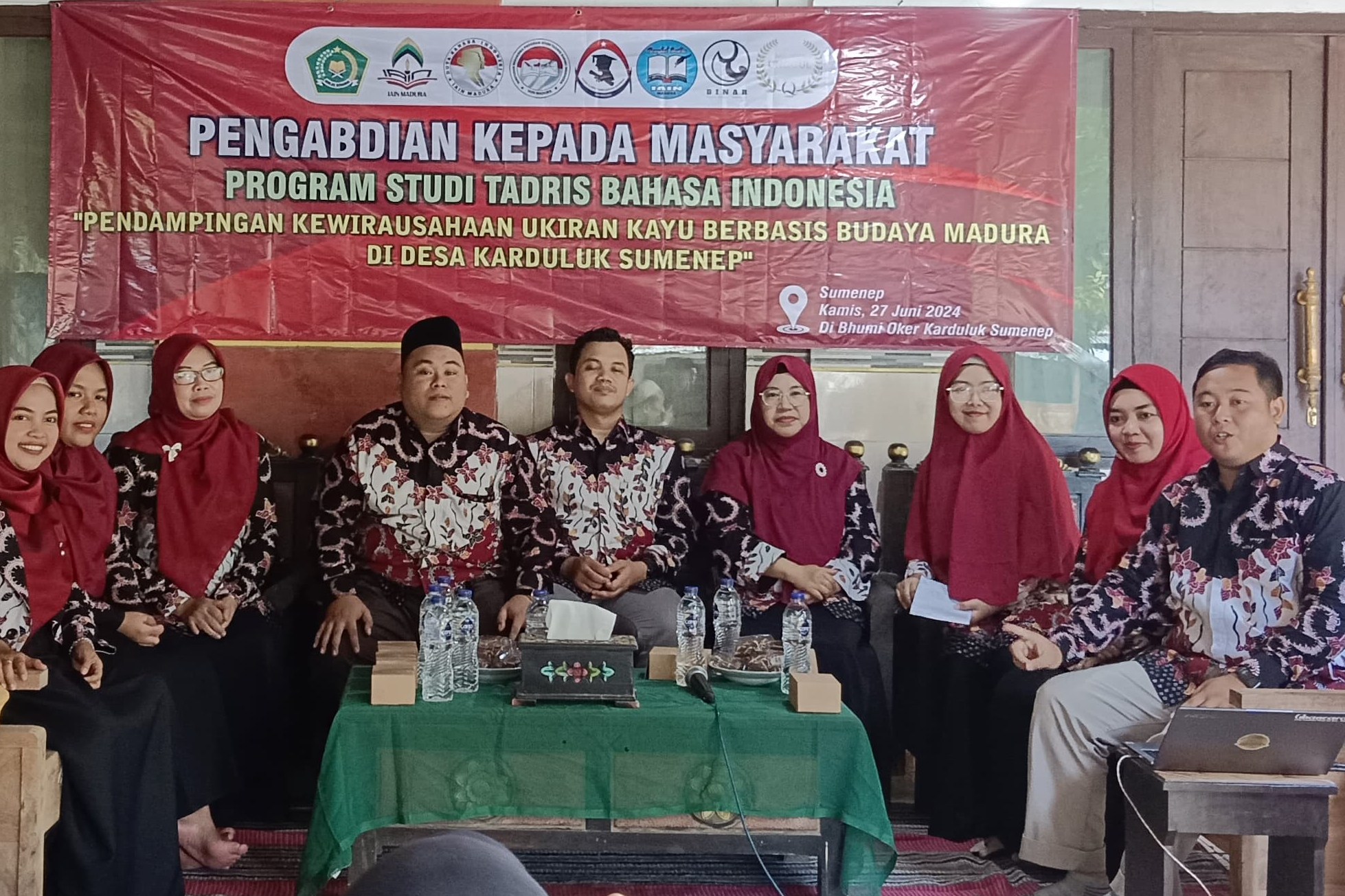 Adakan PKM, Prodi TBIN IAIN Madura Dorong Kewirausahaan Ukiran Kayu Berbasis Budaya di Desa Karduluk Sumenep