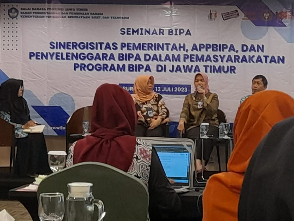 Menebar Diplomasi Kebahasaan melalui Program BIPA, Dosen TBIN Hadiri Seminar BIPA