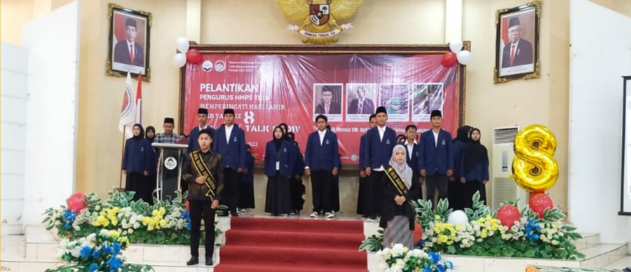 PELANTIKAN PENGURUS BARU, HMPS TBIN IAIN MADURA SEKALIGUS RAYAKAN HUT PRODI TADRIS BAHASA INDONESIA YANG KE-8